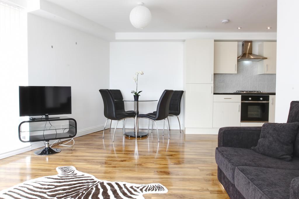 Radalco Apartments Hounslow Szoba fotó
